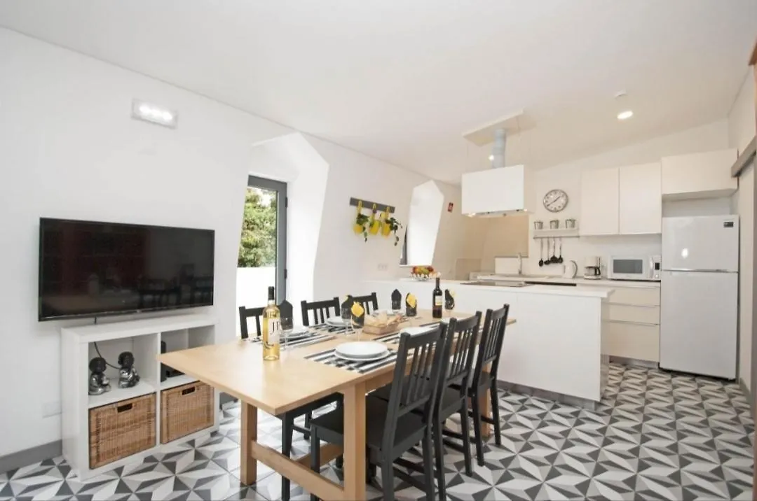 In Downtown - Villa Serenity Albufeira Guest house