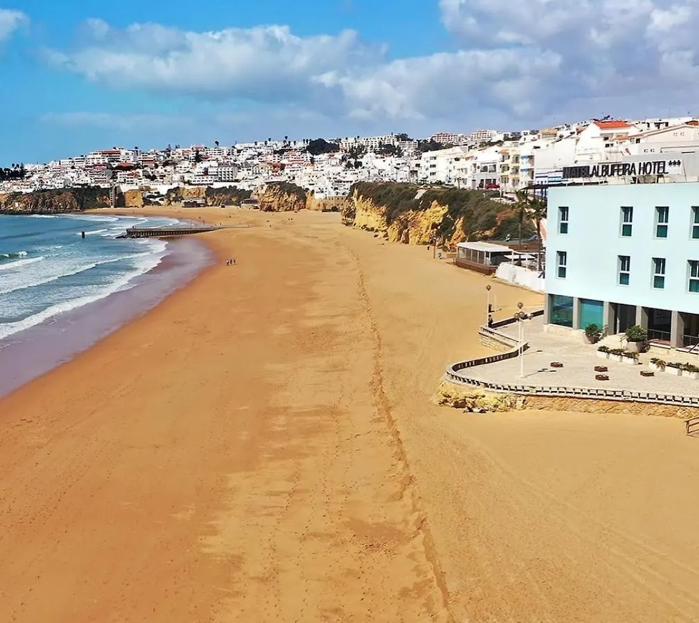 Guest house In Downtown - Villa Serenity Albufeira
